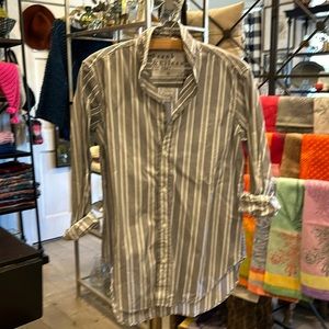 Frank & Eileen NWT white, grey and black 100% Italian cotton shirt.